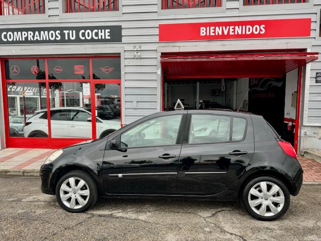 RENAULT Clio 1.4 CONFORT DINAMIC