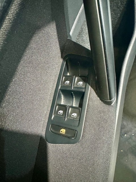 VOLKSWAGEN GOLF VII 1.6 TDI EDITION