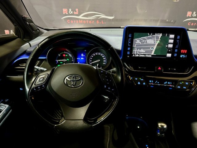 TOYOTA C-HR 1.8 DYNAMIC PLUS