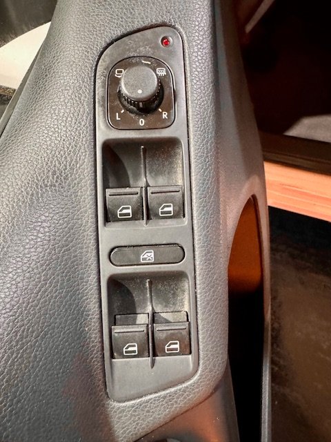 VOLKSWAGEN TIGUAN 2.0 TDI R-LINE