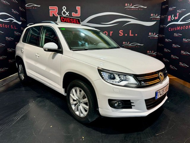 VOLKSWAGEN TIGUAN 2.0 TDI R-LINE