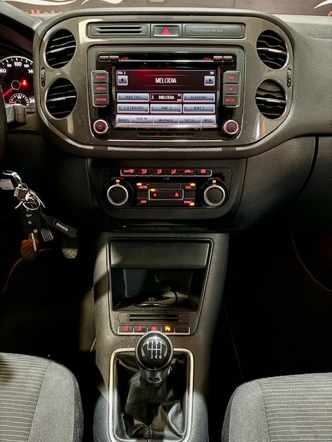 VOLKSWAGEN TIGUAN 2.0 TDI R-LINE