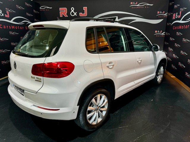 VOLKSWAGEN TIGUAN 2.0 TDI R-LINE