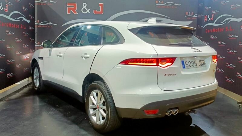 JAGUAR F-PACE 2.0 PURE