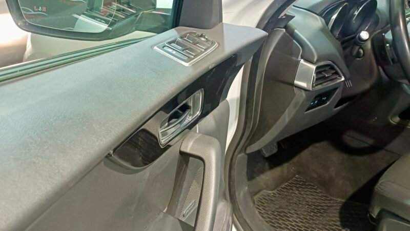 JAGUAR F-PACE 2.0 PURE