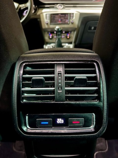 VOLKSWAGEN Passat 1.4 TSi ADVANCE