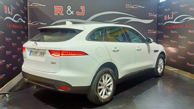 JAGUAR F-PACE 2.0 PURE