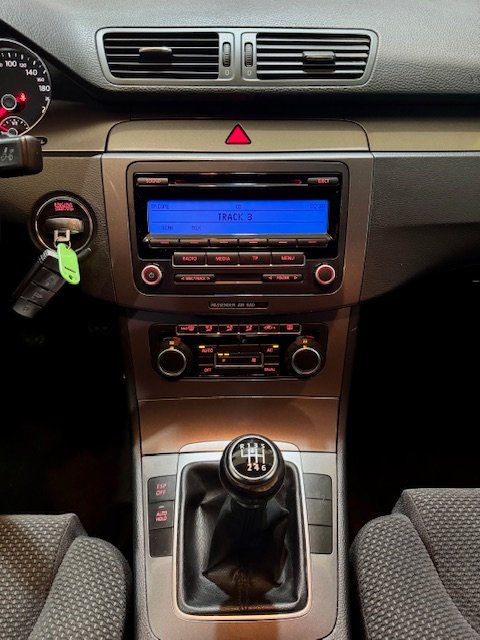VOLKSWAGEN Passat 2.0 EDITION PLUS