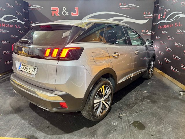 PEUGEOT 3008 1.5 HDi Allure