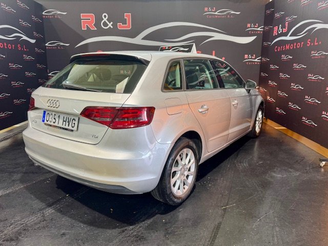 AUDI A3 1.6 TDi ATTRACTION