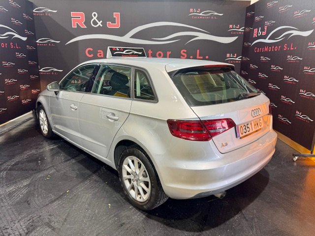 AUDI A3 1.6 TDi ATTRACTION