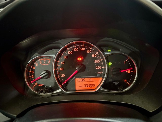 TOYOTA YARIS 1.3 FEEL