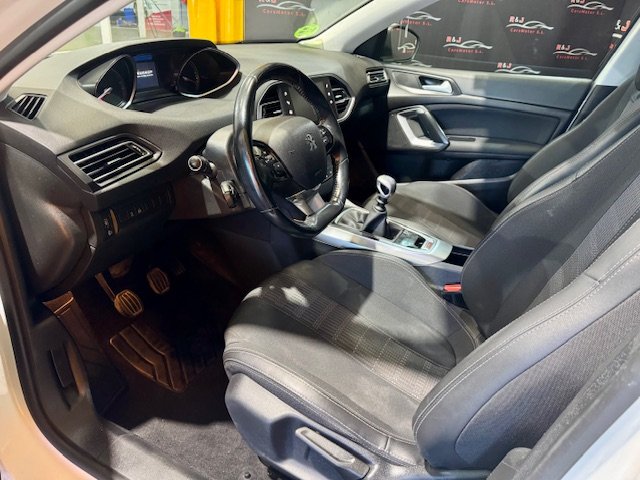 PEUGEOT 308 1.5 HDi Allure