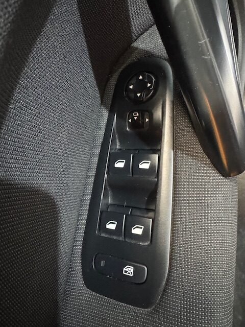 PEUGEOT 308 1.5 HDi Allure