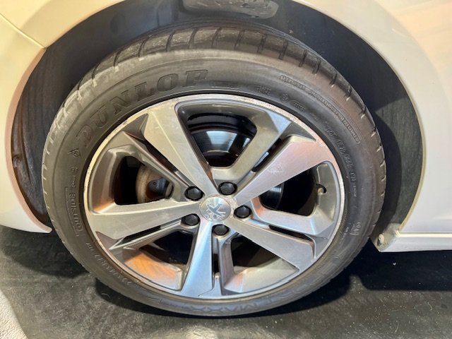 PEUGEOT 308 1.5 HDi Allure