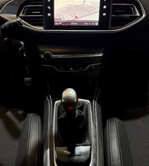 PEUGEOT 308 1.5 HDi Allure