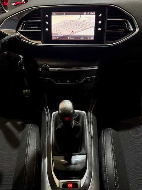 PEUGEOT 308 1.5 HDi Allure