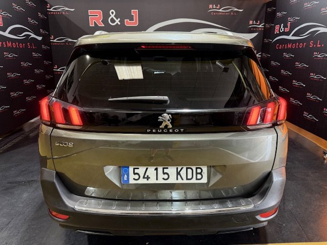 PEUGEOT 5008 1.6 HDi ALLURE