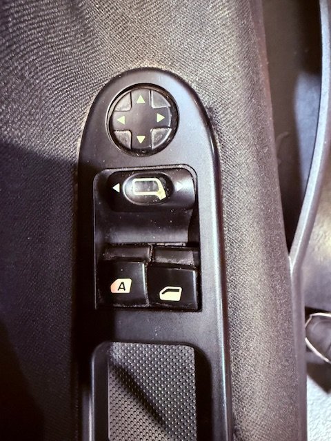 PEUGEOT 207 1.4 CONFORD