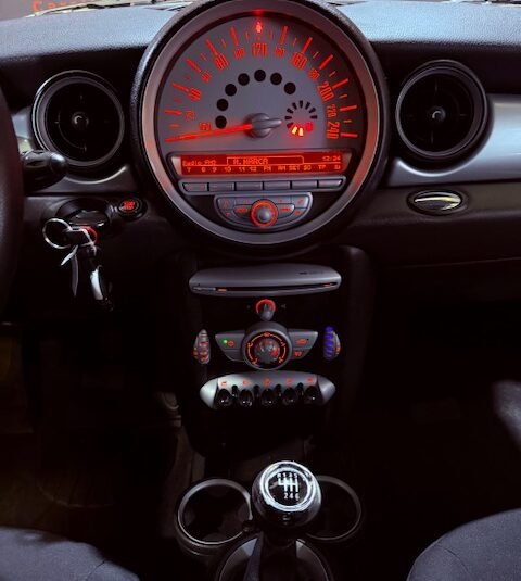 MINI ONE 1.6 ONE