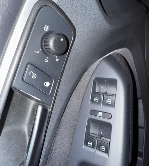 VOLKSWAGEN TOURAN 1.6 TDI EDITION