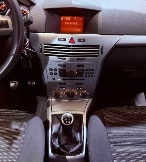 OPEL ASTRA 1.9 CDTi Enjoy