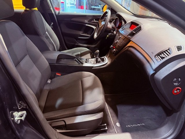 OPEL INSIGNIA 2.0 EDITION