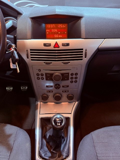 OPEL ASTRA GTC 1.6 SPORT