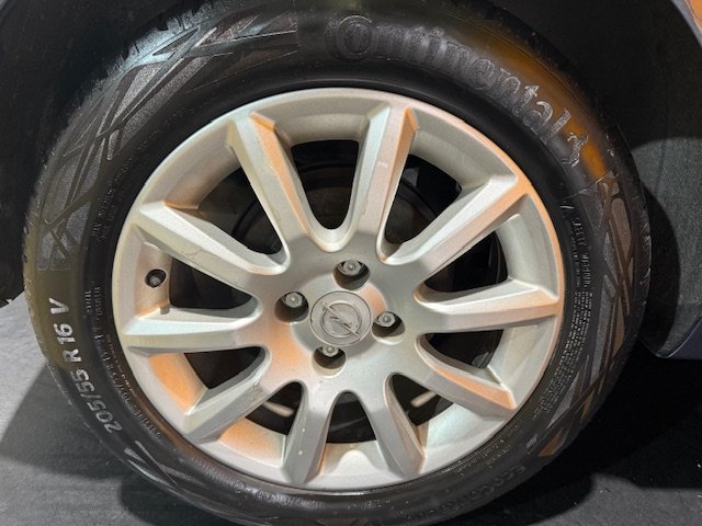 OPEL ASTRA GTC 1.6 COSMOS