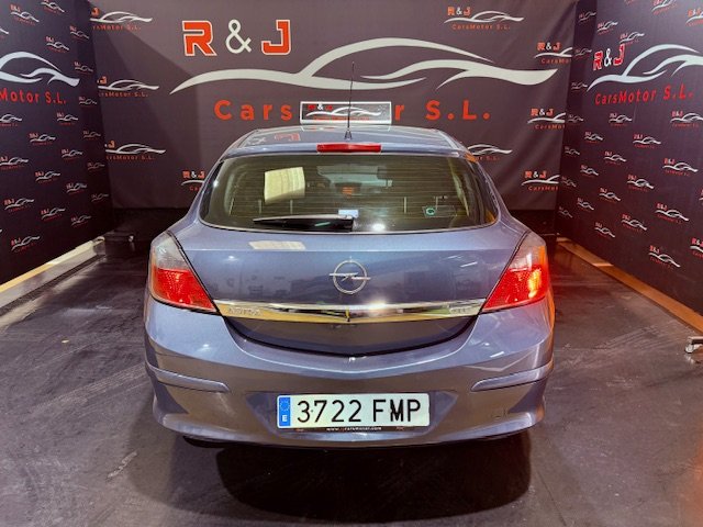 OPEL ASTRA GTC 1.6 COSMOS