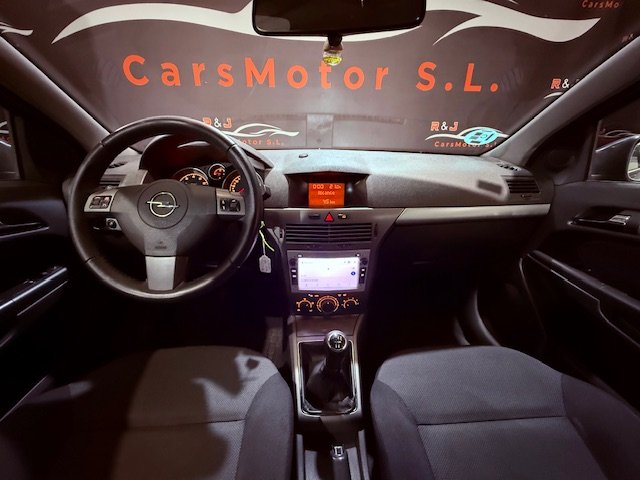 OPEL ASTRA GTC 1.6 COSMOS