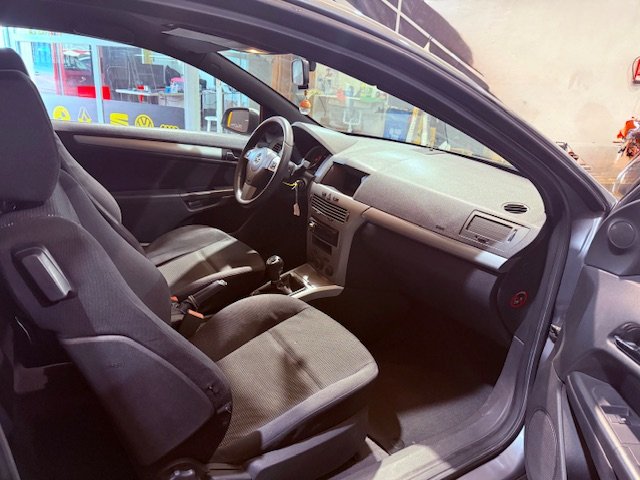 OPEL ASTRA GTC 1.6 SPORT