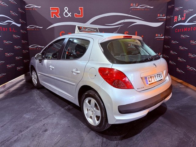 PEUGEOT 207 XT PACK