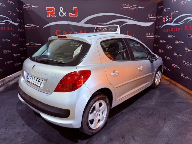 PEUGEOT 207 XT PACK