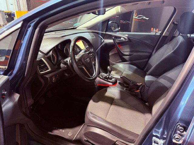 OPEL ASTRA 1.6 CDTi Excelence