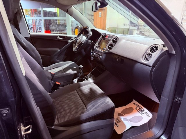 VOLKSWAGEN TIGUAN 2.0 TDi Advance Bluemotion