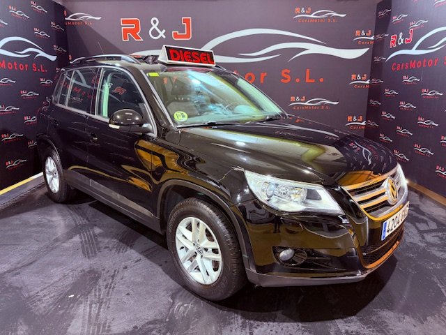 VOLKSWAGEN TIGUAN 2.0 TDi Advance Bluemotion