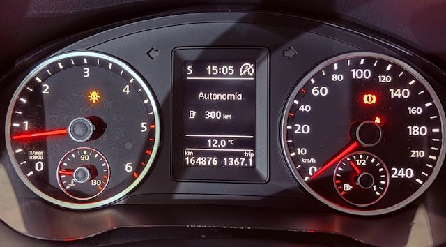 VOLKSWAGEN TIGUAN 2.0 TDi Advance Bluemotion