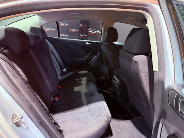 VOLKSWAGEN PASSAT 2.0 TDI EDITION PLUS