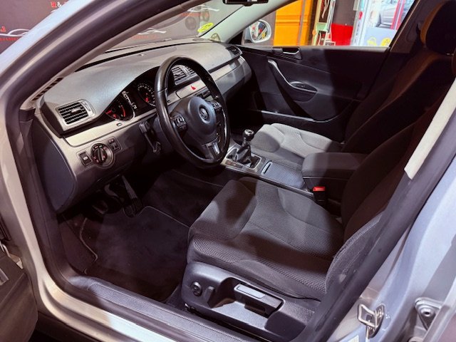 VOLKSWAGEN PASSAT 2.0 TDI EDITION PLUS