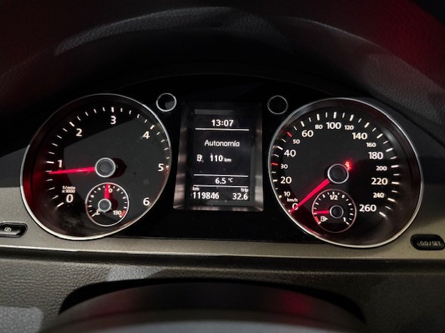 VOLKSWAGEN PASSAT 2.0 TDI EDITION PLUS