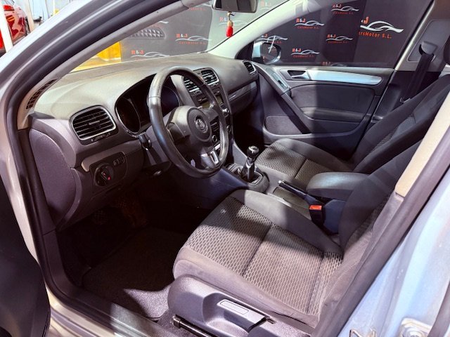 VOLKSWAGEN GOLF VI 1.6 TDI ADVANCE