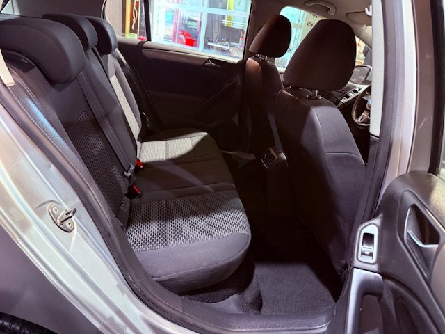 VOLKSWAGEN GOLF VI 1.6 TDI ADVANCE