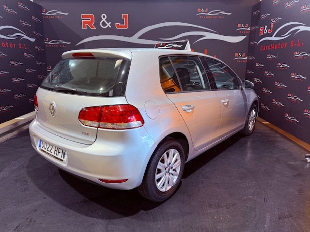 VOLKSWAGEN GOLF VI 1.6 TDI ADVANCE