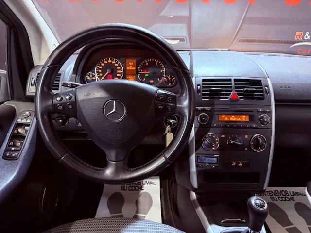 MERCEDES-BENZ Clase A A 180 AVANTGARDE