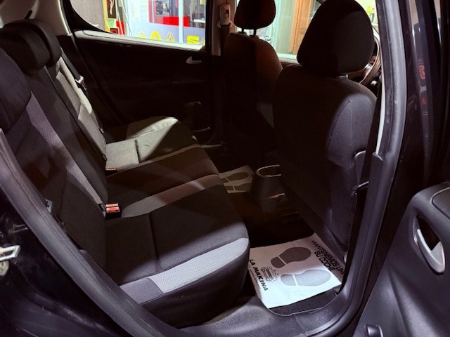 PEUGEOT 207 1.4 FILOU