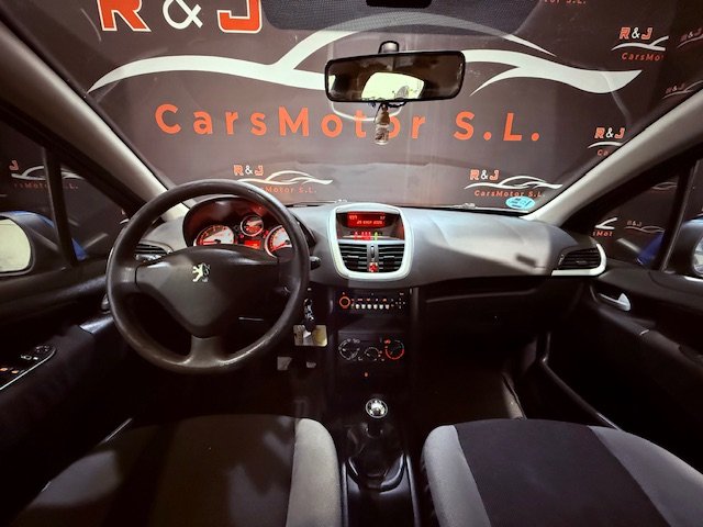 PEUGEOT 207 1.4 XLine