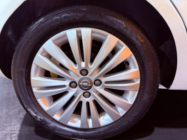 OPEL CORSA 1.4 TURBO SELECTIVE