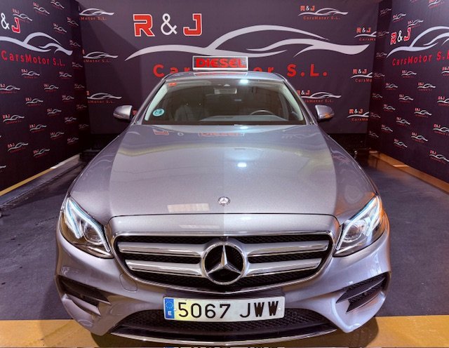 MERCEDES-BENZ CLASE E 220 D