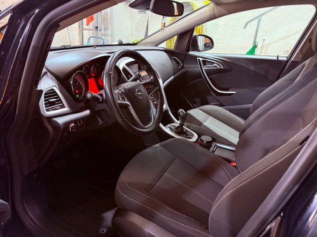 OPEL ASTRA 1.7 CDTi Sport